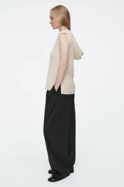 COS RIBBED-KNIT HOODED TANK TOP OFF-WHITE