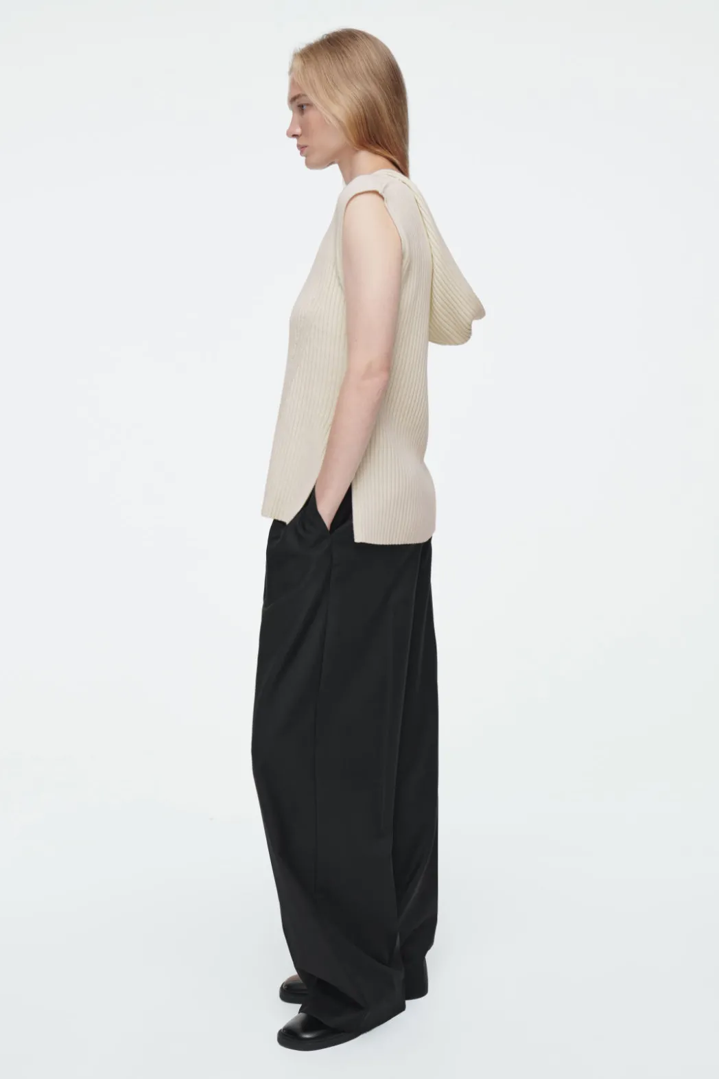 COS RIBBED-KNIT HOODED TANK TOP OFF-WHITE