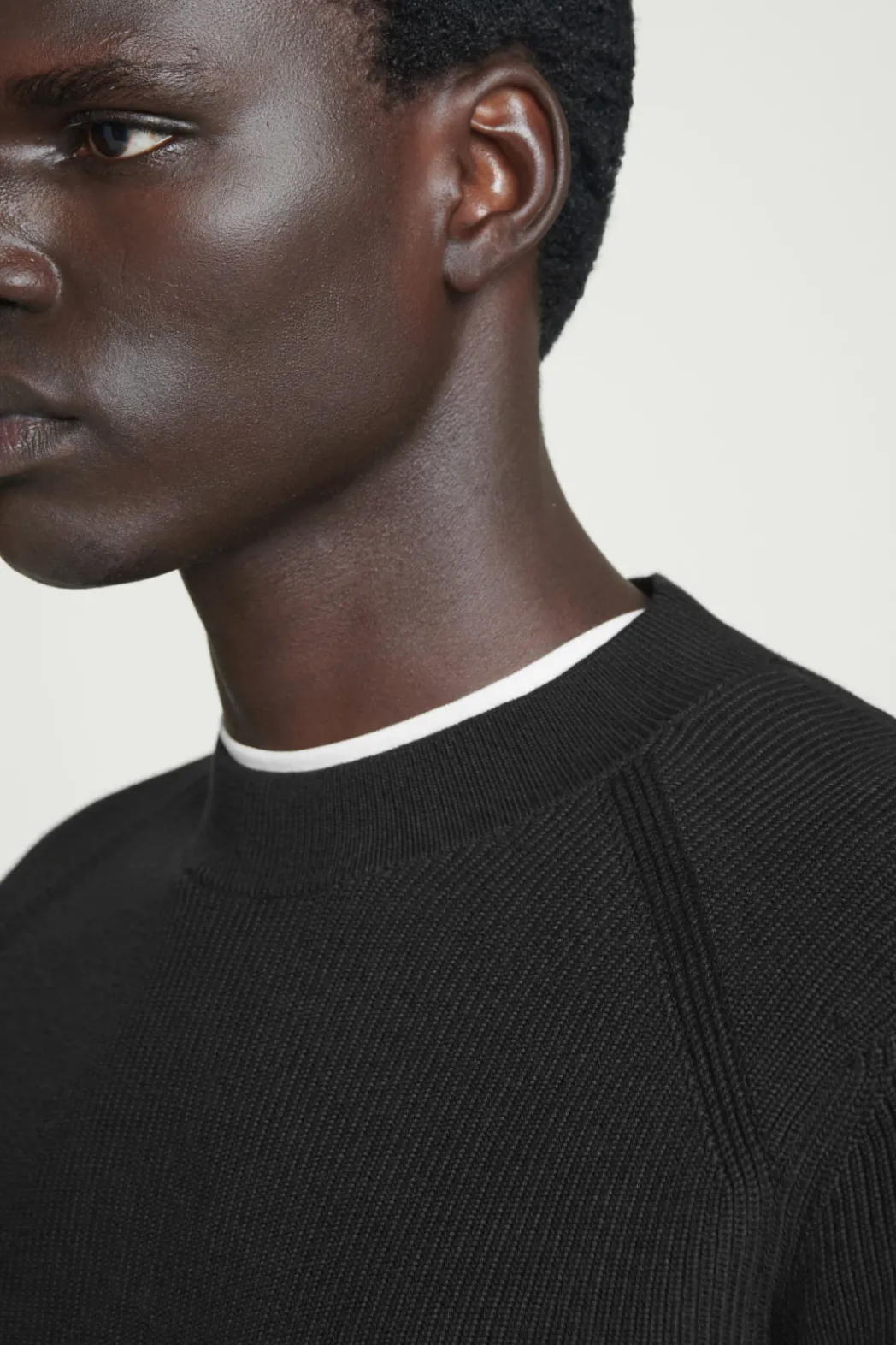 Hot COS RIBBED-KNIT SWEATER BLACK