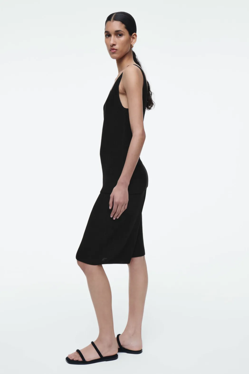 Sale COS RIBBED-KNIT TANK TOP BLACK
