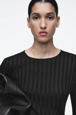 Hot COS RIB-KNIT LONG-SLEEVED TOP BLACK