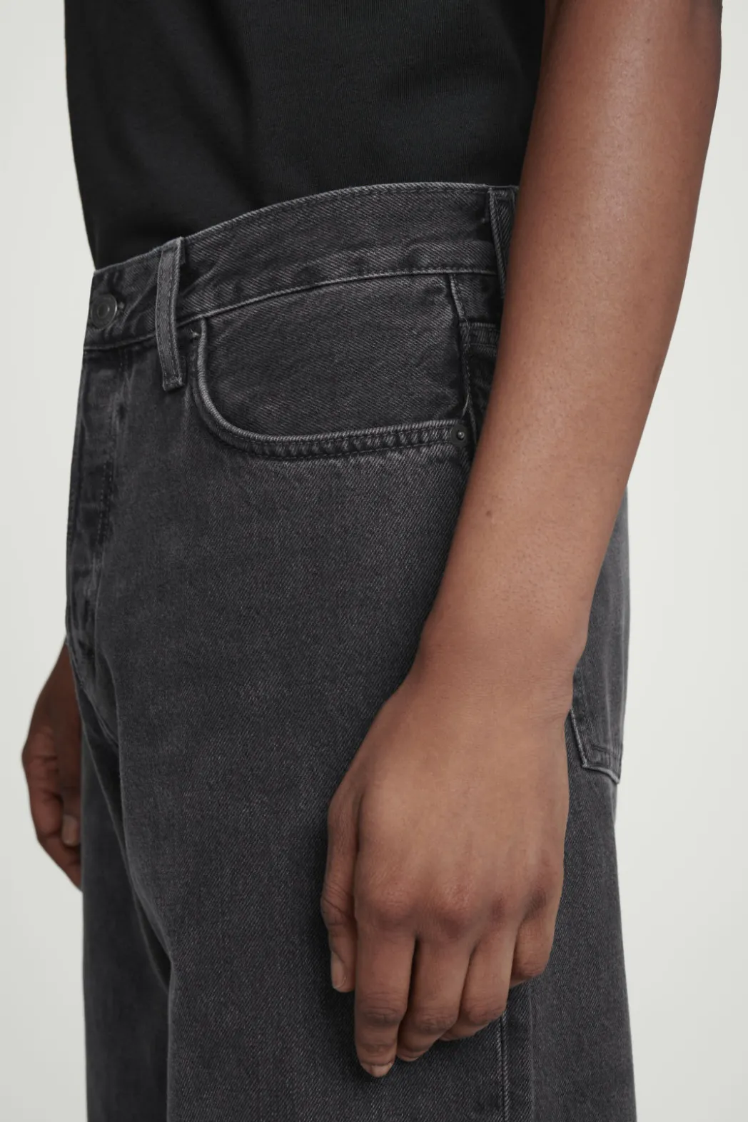 Sale COS RIDER WIDE-LEG JEANS WASHED BLACK