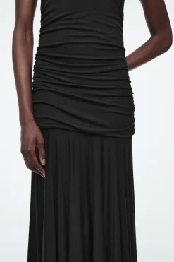 Online COS RUCHED MAXI DRESS BLACK