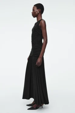 Online COS RUCHED MAXI DRESS BLACK