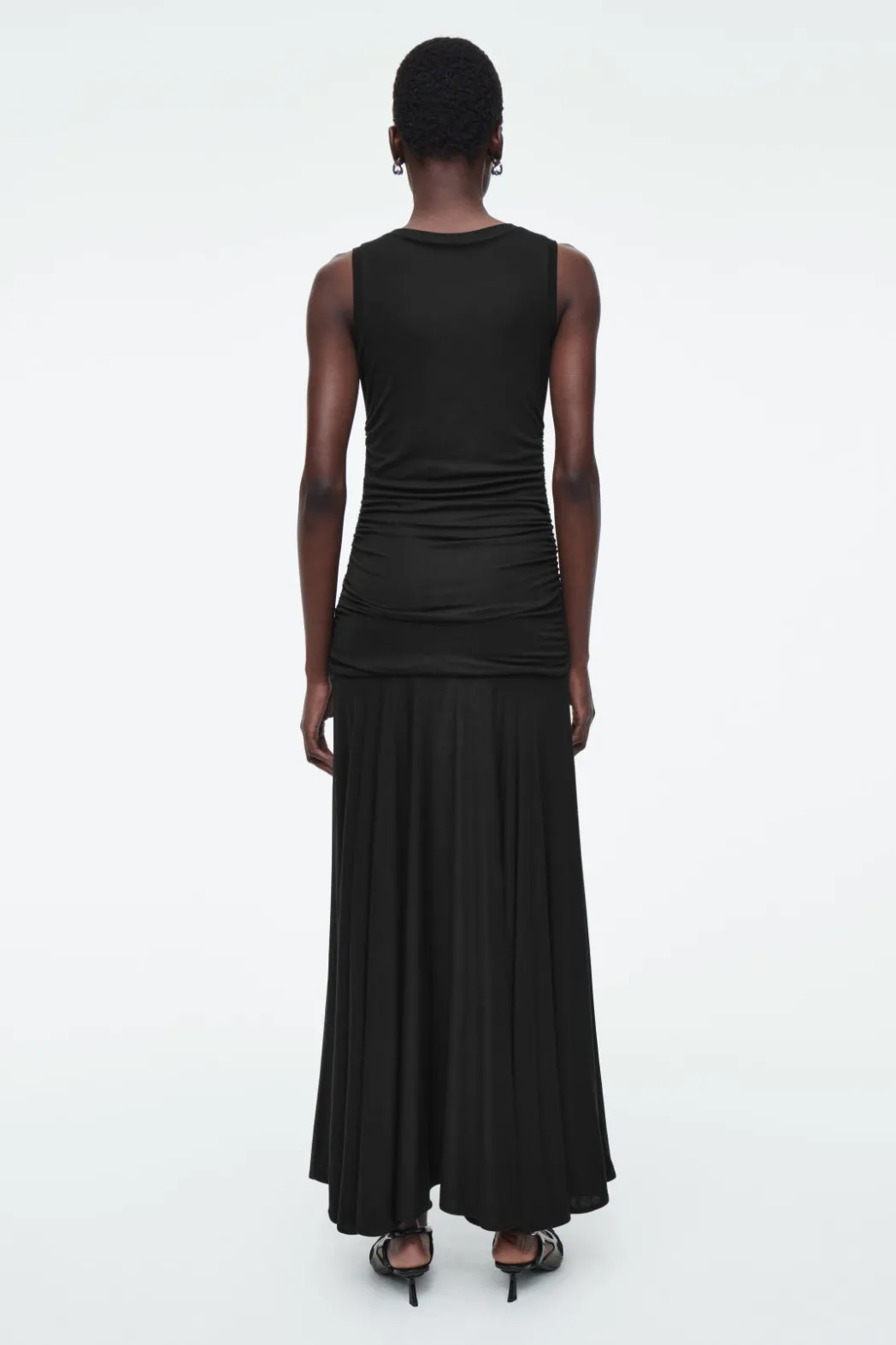 Online COS RUCHED MAXI DRESS BLACK