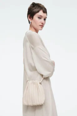 Discount COS SCALLOP CROSSBODY - LEATHER IVORY