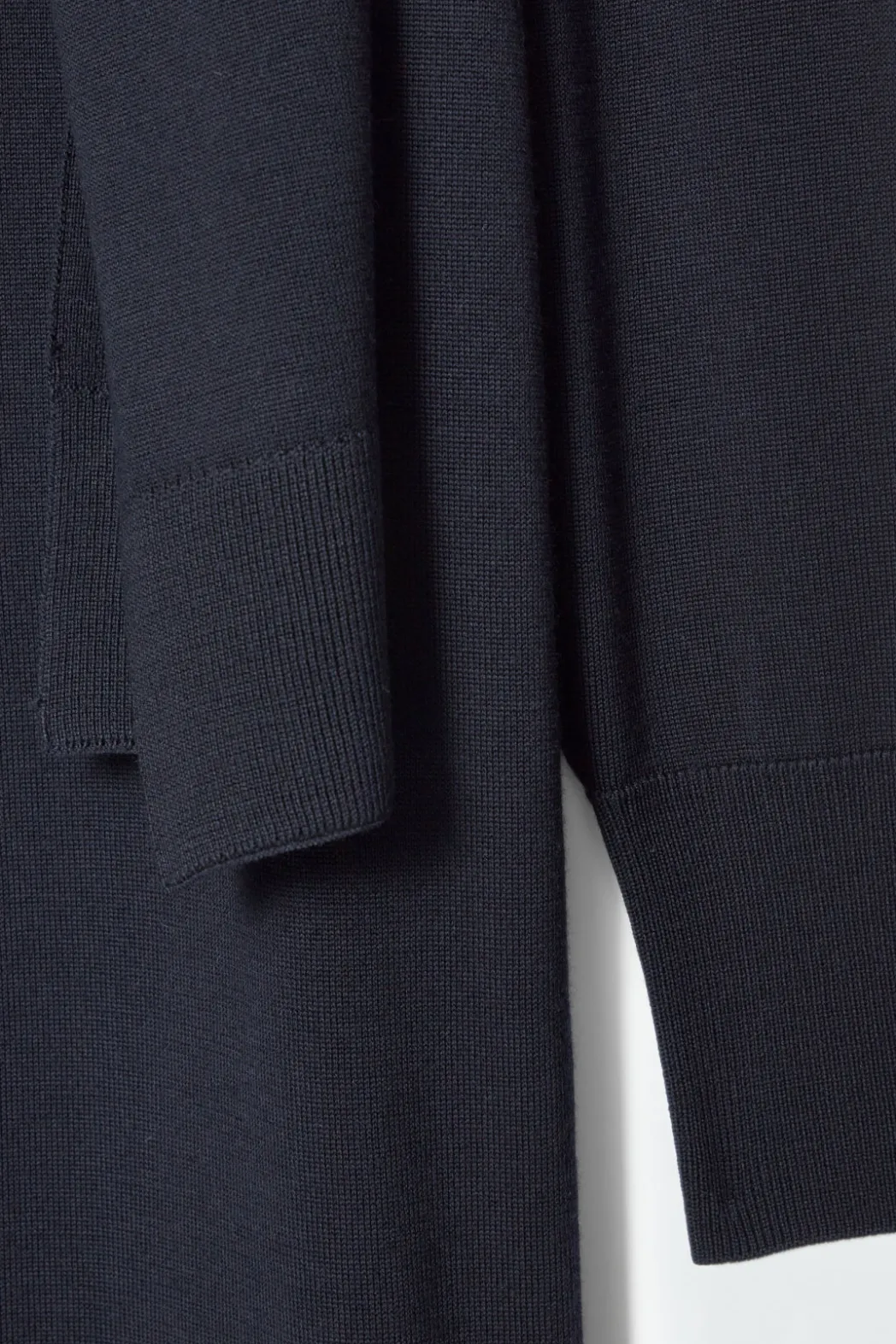 Online COS SCARF-DETAIL WOOL MAXI DRESS NAVY