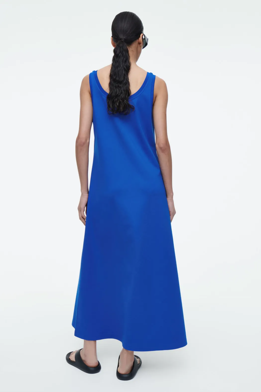 Outlet COS SCOOP-NECK JERSEY MIDI DRESS BLUE