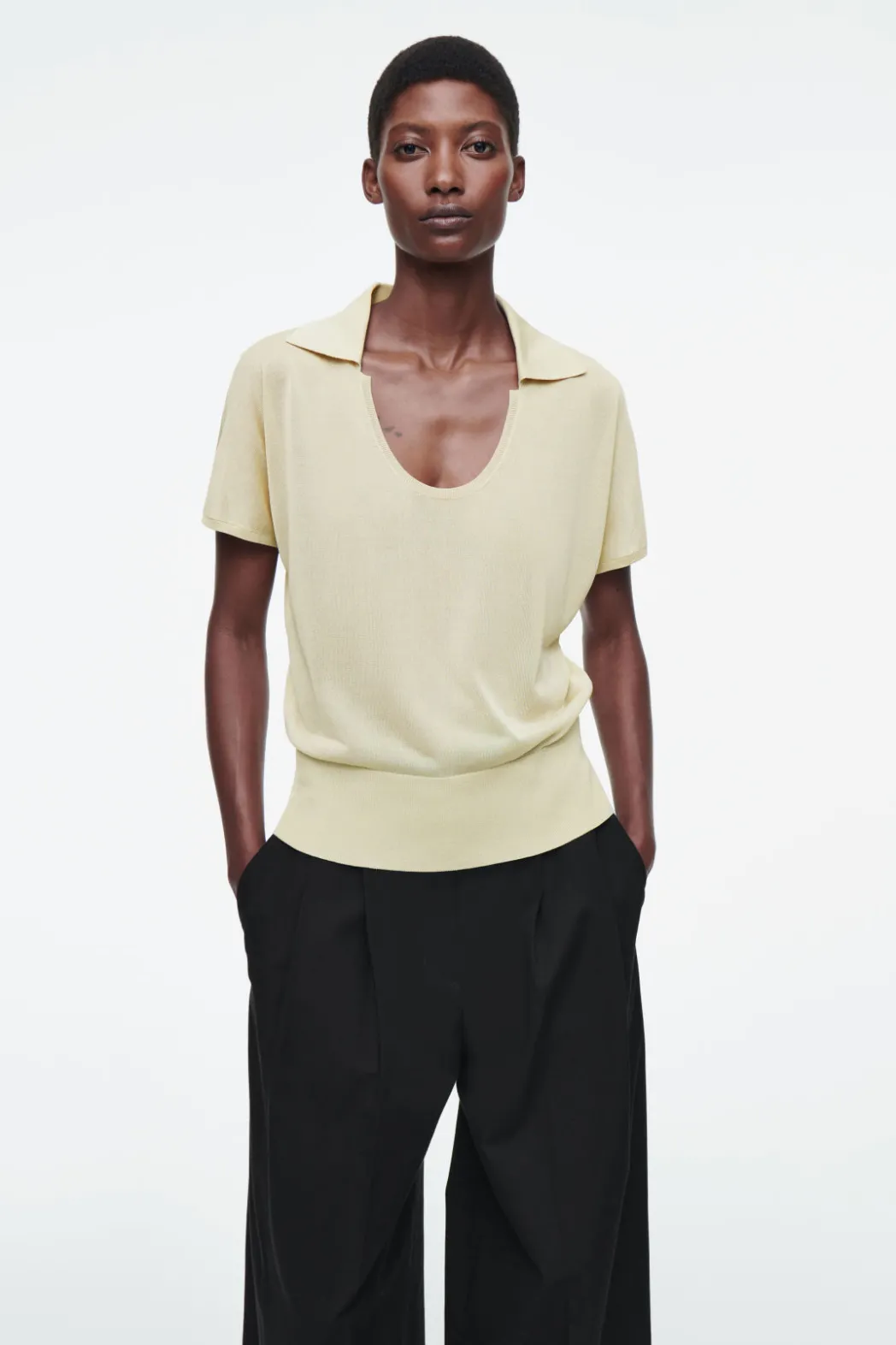 COS SCOOP-NECK KNITTED POLO SHIRT STONE