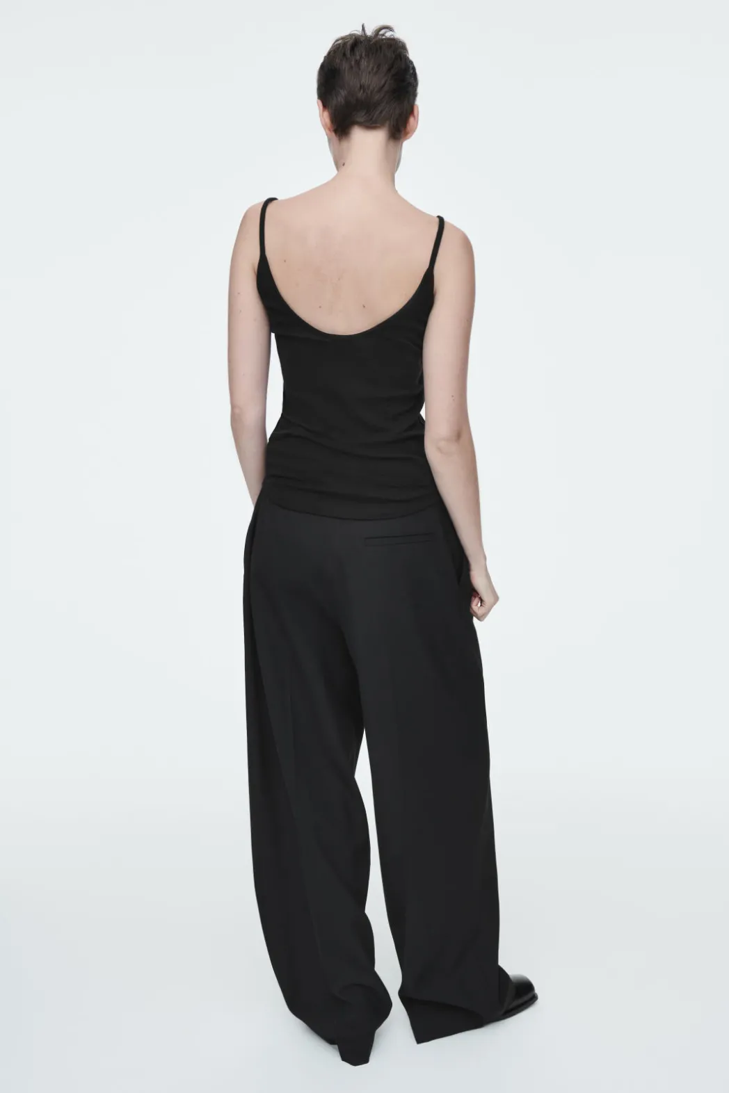 COS SCOOP-NECK MERINO WOOL TANK TOP BLACK