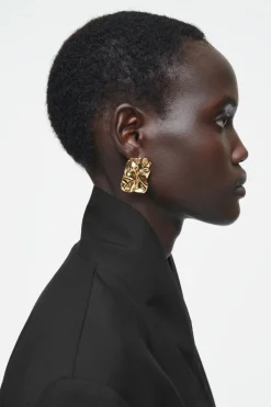 Clearance COS SCRUNCHED MISMATCHED EARRINGS GOLD
