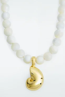 COS SEASHELL-SHAPED PENDANT GOLD