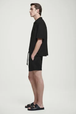 Online COS SEERSUCKER ELASTICATED SHORTS BLACK