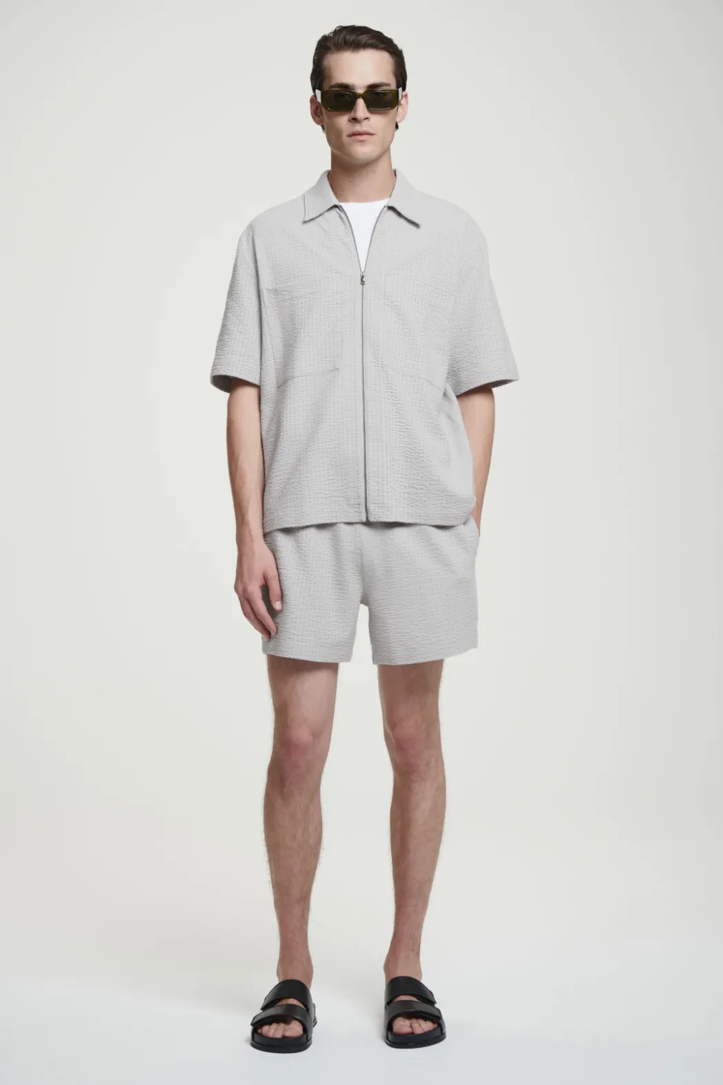 Discount COS SEERSUCKER ELASTICATED SHORTS GRAY