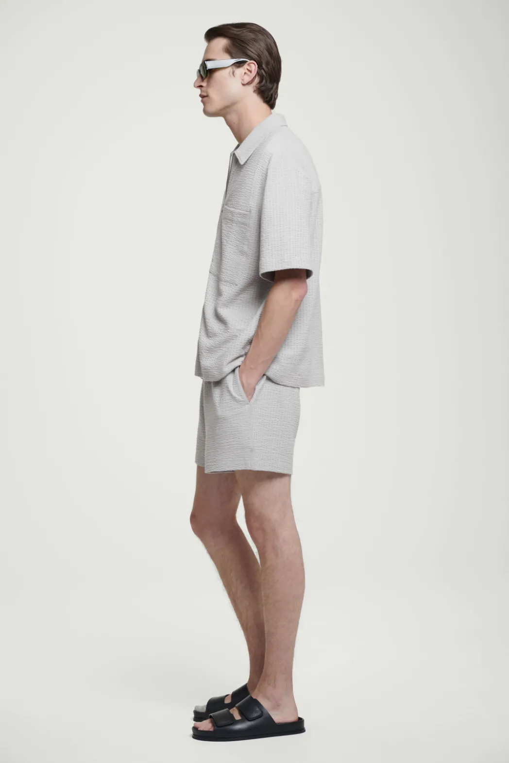 Discount COS SEERSUCKER ELASTICATED SHORTS GRAY