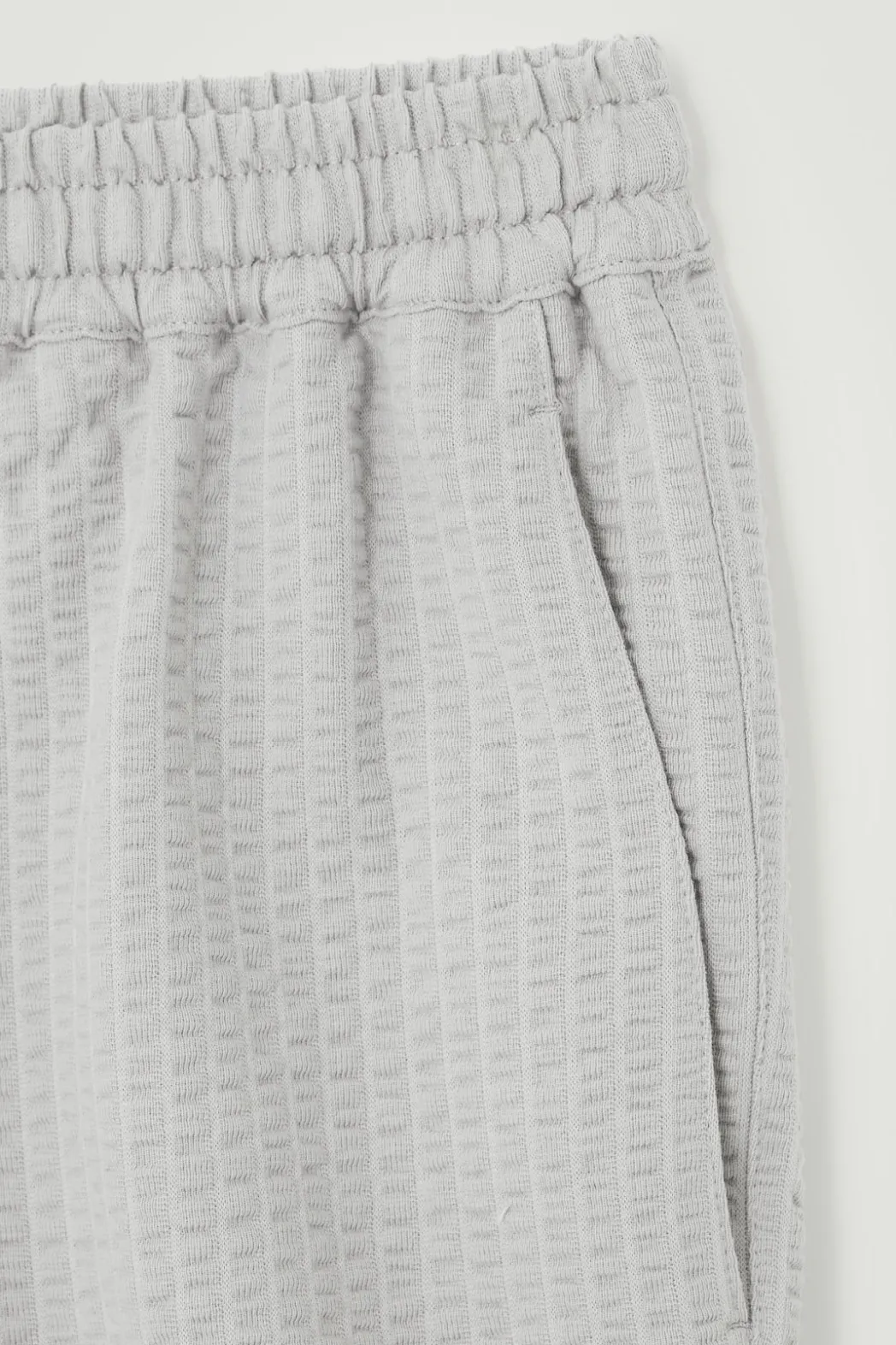 Discount COS SEERSUCKER ELASTICATED SHORTS GRAY