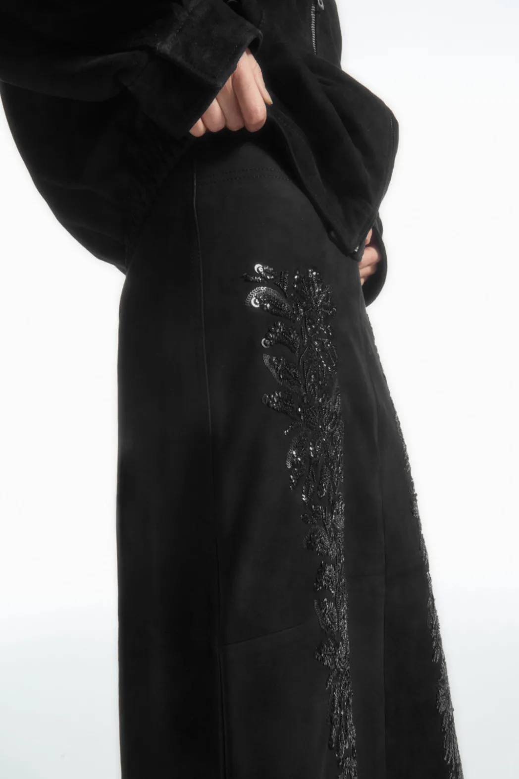 Hot COS SEQUINED SUEDE MIDI SKIRT BLACK