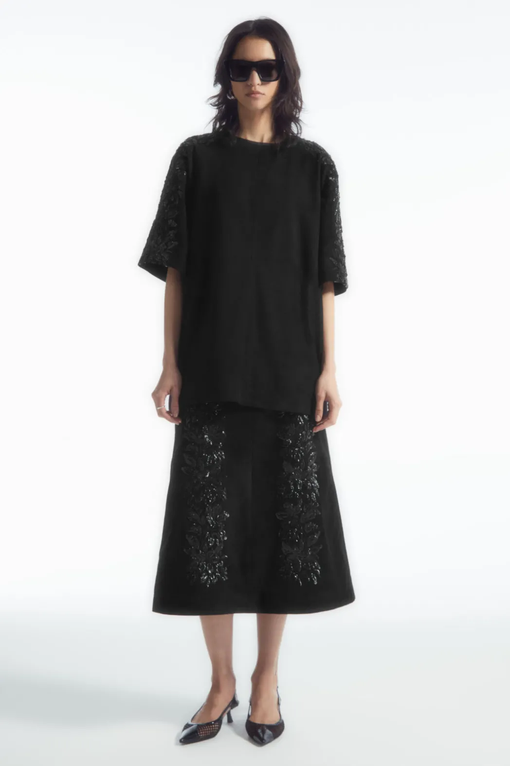 Clearance COS SEQUINED SUEDE T-SHIRT BLACK