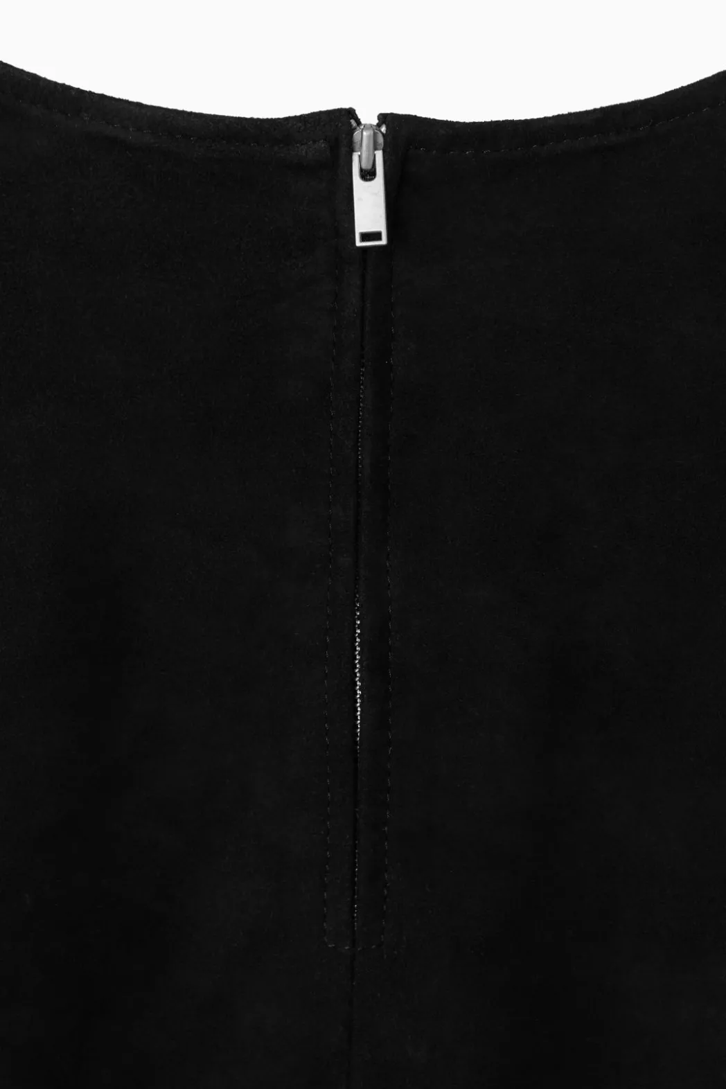 Clearance COS SEQUINED SUEDE T-SHIRT BLACK