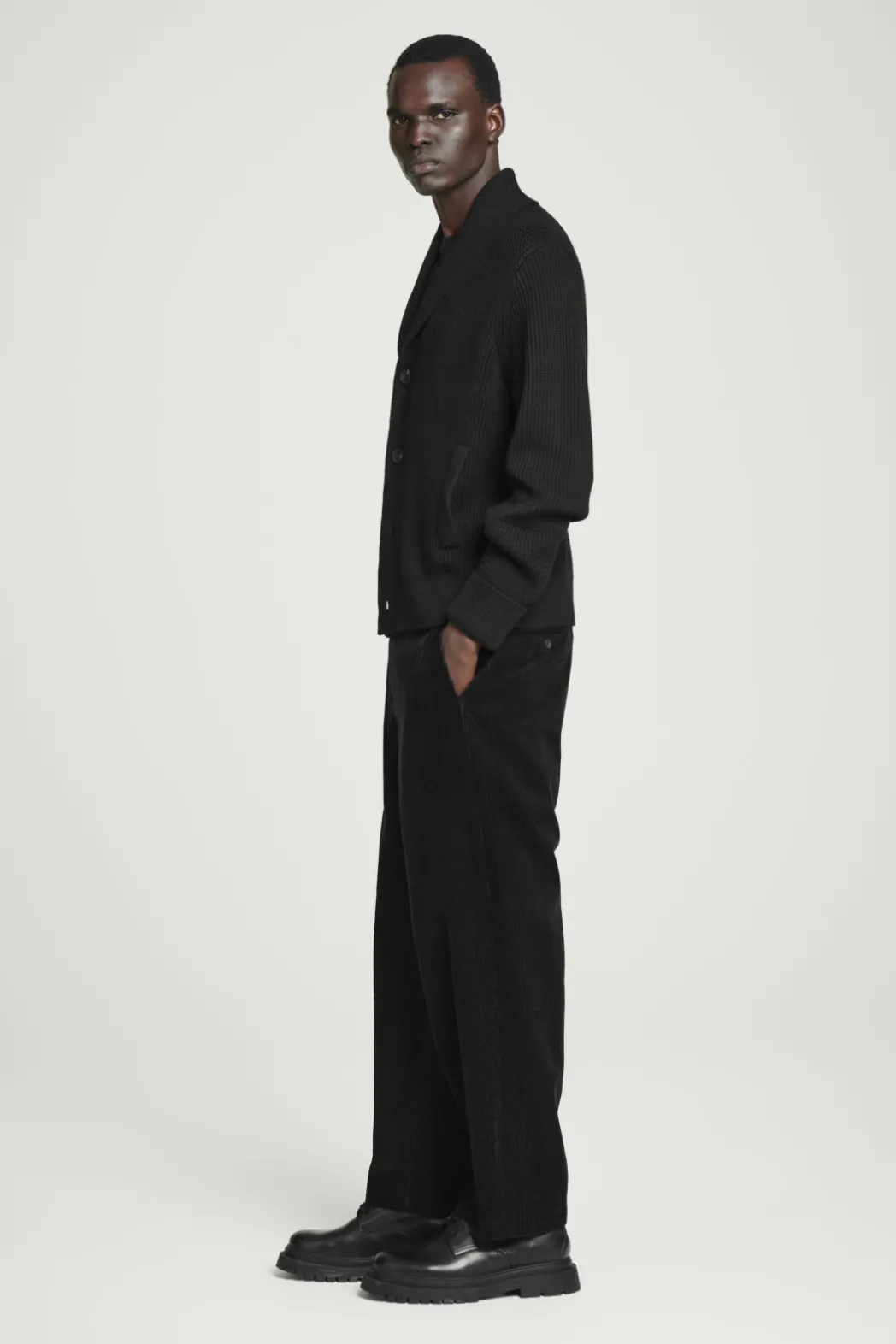 Outlet COS SHAWL-COLLAR CHUNKY MERINO WOOL CARDIGAN BLACK