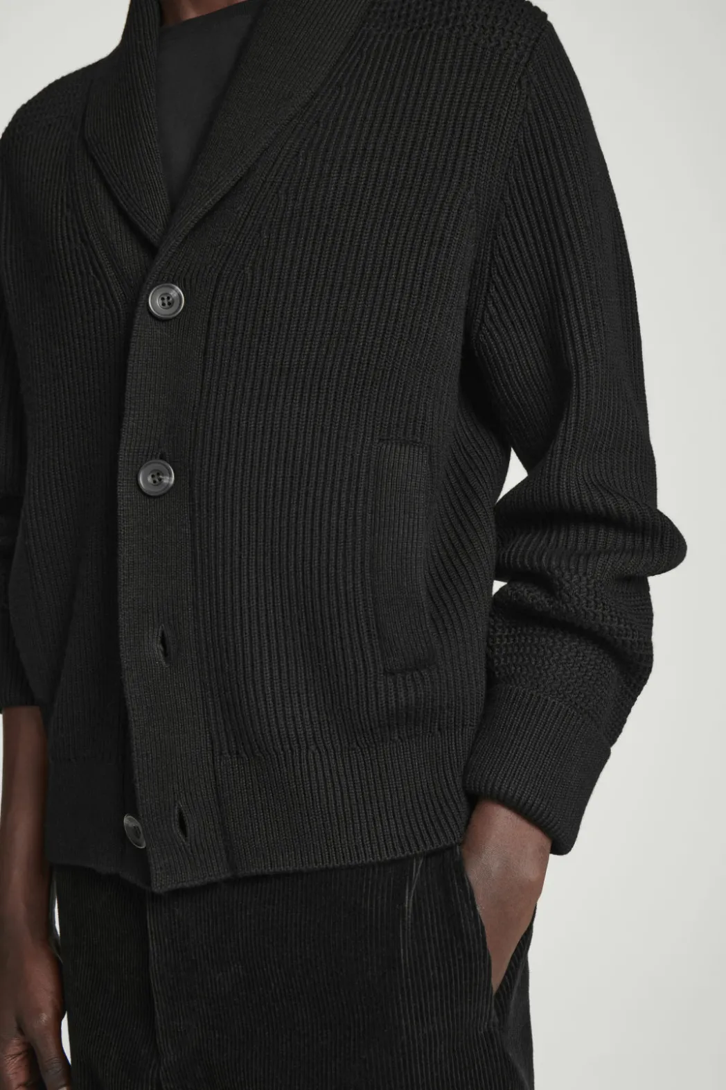 Outlet COS SHAWL-COLLAR CHUNKY MERINO WOOL CARDIGAN BLACK