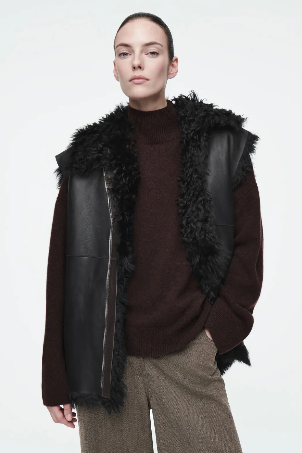 Online COS SHEARLING-LINED NAPPA HOODED JACKET DARK BROWN