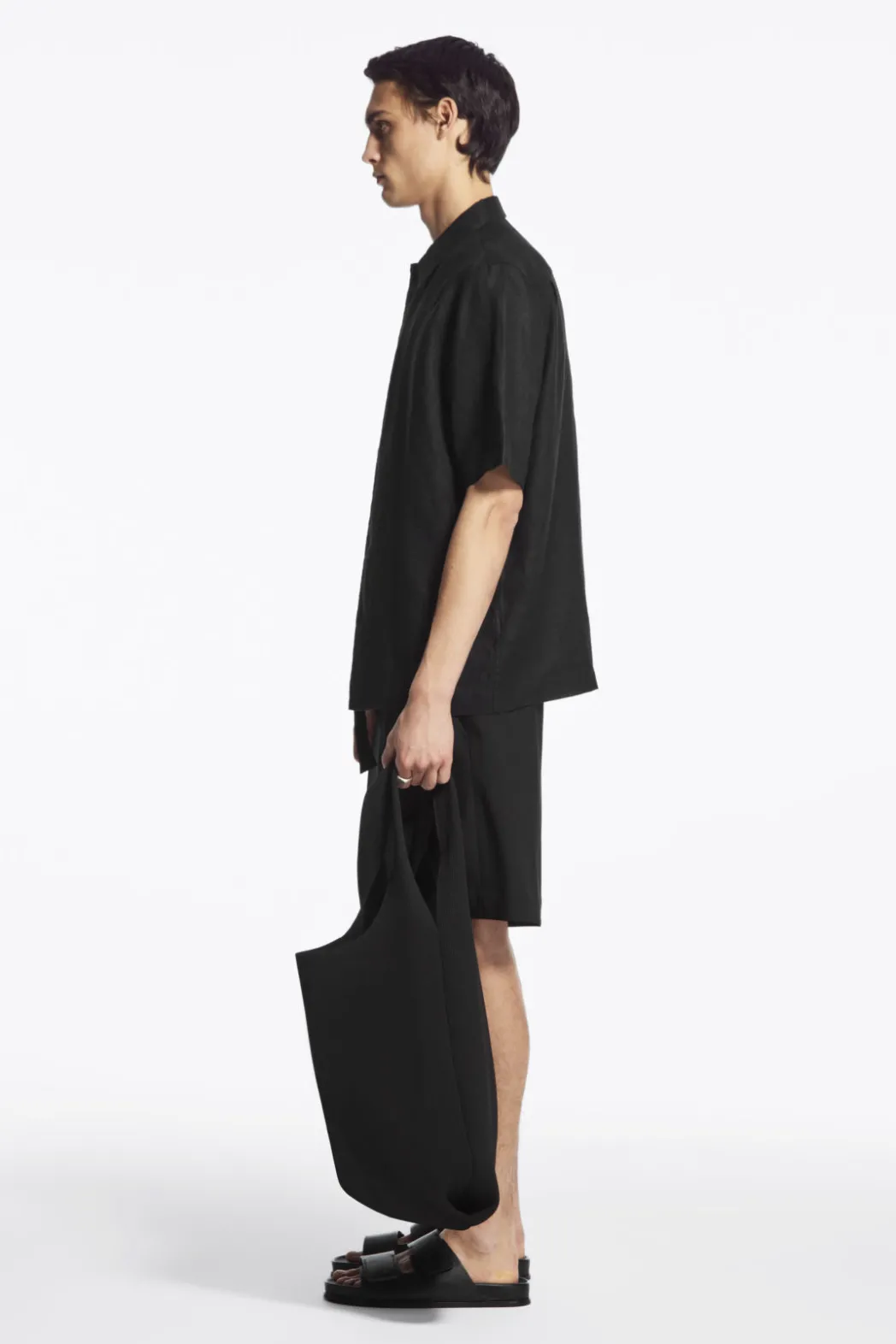 New COS SHORT-SLEEVED LINEN SHIRT BLACK