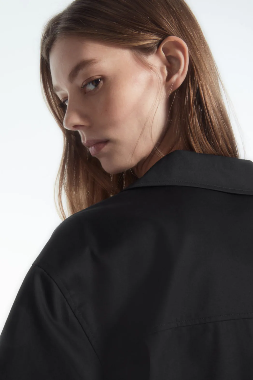 COS SHORT-SLEEVED RESORT SHIRT BLACK