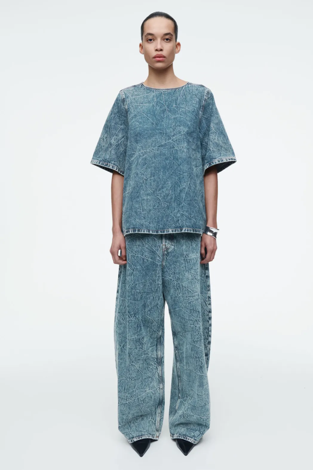 Outlet COS SHORT-SLEEVED WASHED-DENIM TOP BLUE