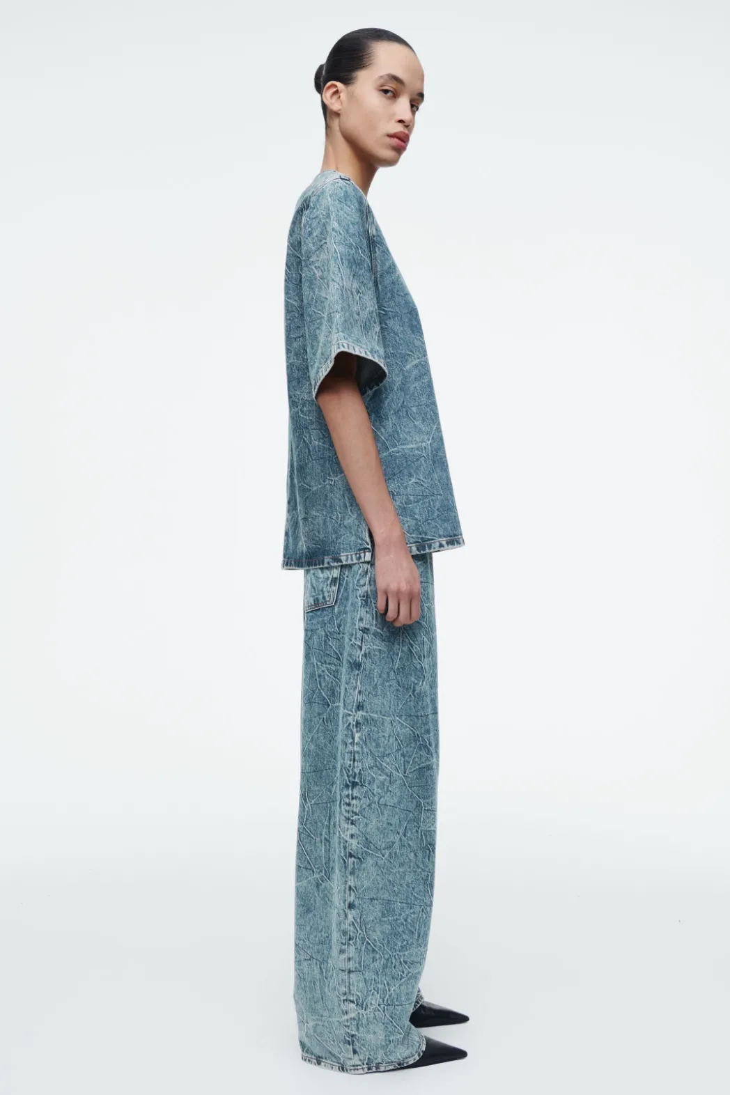 Outlet COS SHORT-SLEEVED WASHED-DENIM TOP BLUE