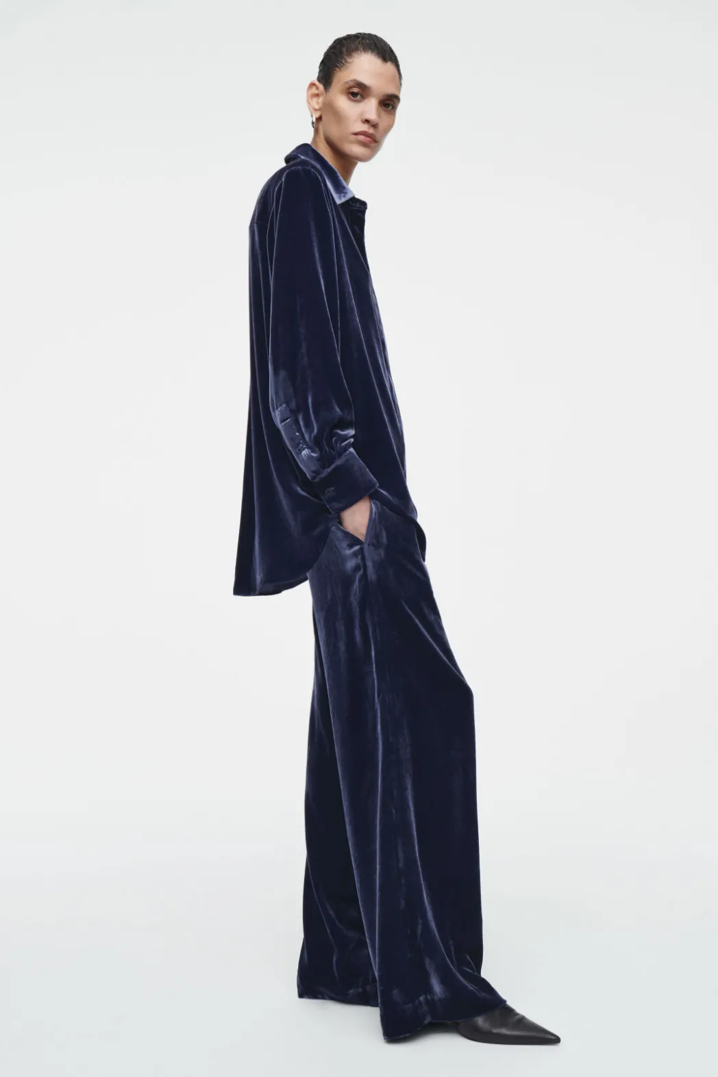 Online COS SILK-BLEND VELVET SHIRT BLUE