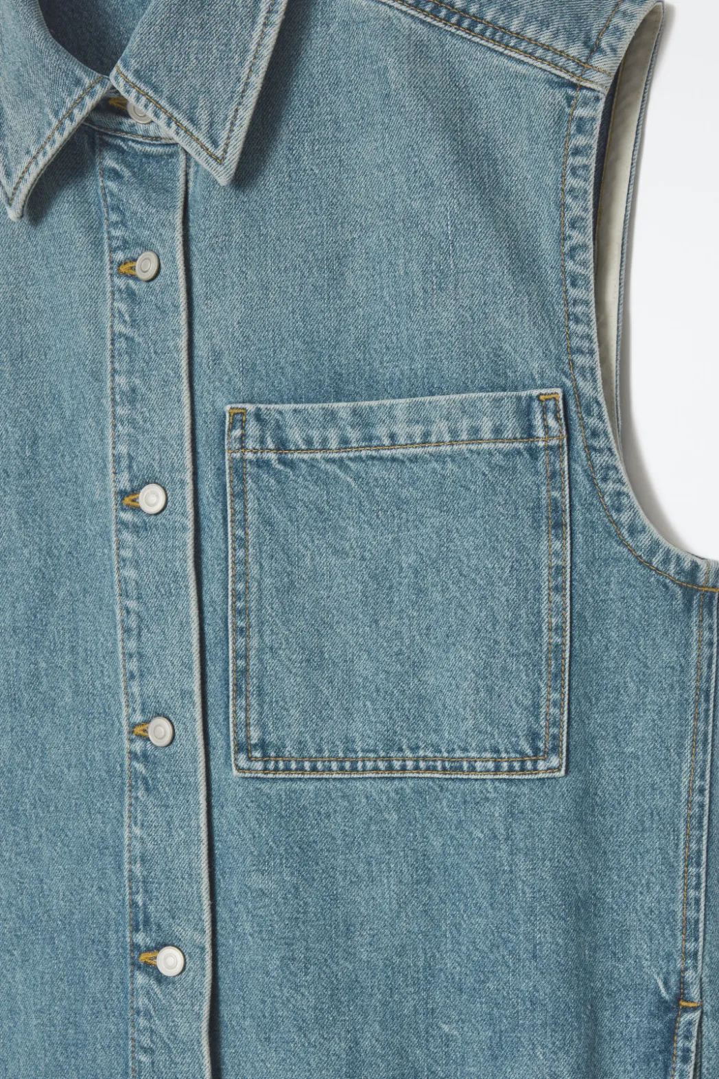Online COS SLEEVELESS DENIM MINI SHIRT DRESS BLUE