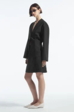 Clearance COS SLIM COLLARLESS SINGLE-BREASTED BLAZER BLACK