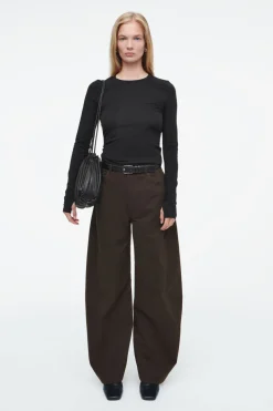 COS SLIM LONG-SLEEVE TOP BLACK