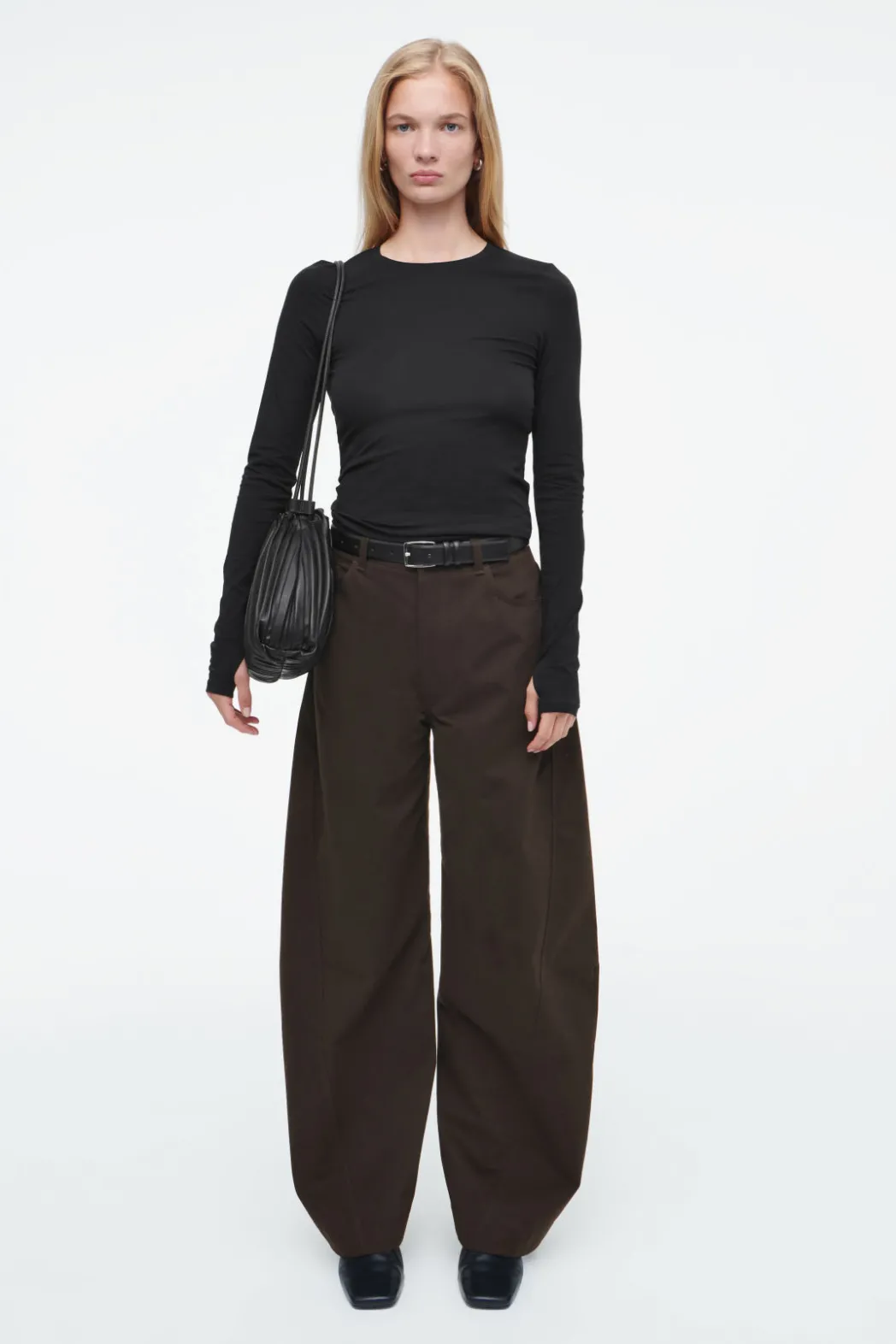 COS SLIM LONG-SLEEVE TOP BLACK