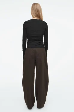 COS SLIM LONG-SLEEVE TOP BLACK