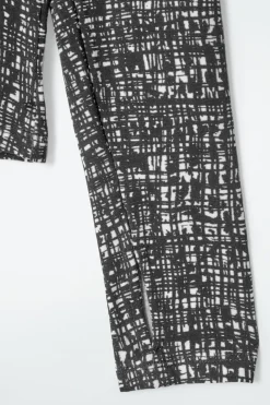 Sale COS SLIM LONG-SLEEVE TOP BLACK / WHITE