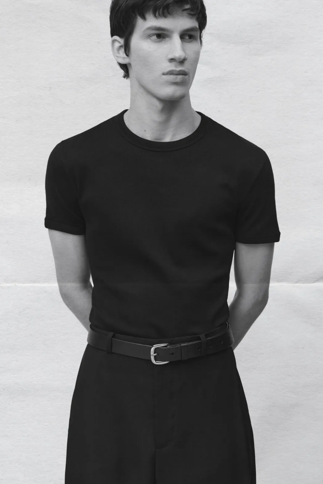 Discount COS SLIM RIBBED COTTON T-SHIRT BLACK