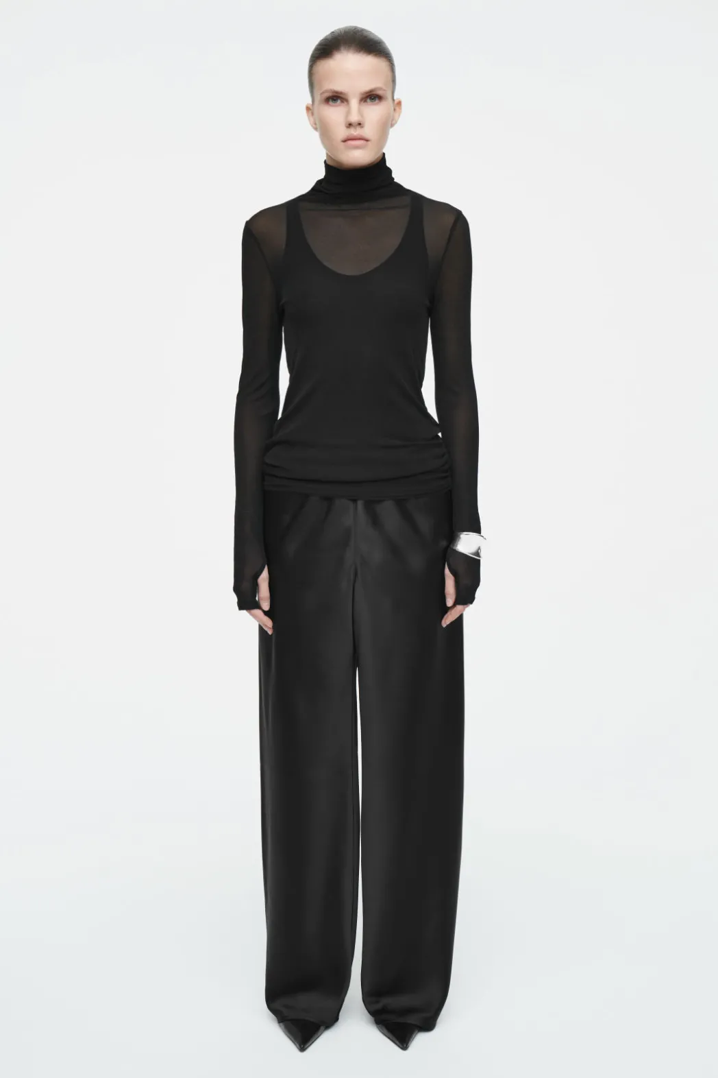 Outlet COS SLIM SILK TURTLENECK TOP BLACK