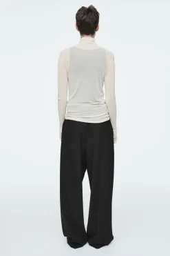 Online COS SLIM SILK TURTLENECK TOP OFF-WHITE
