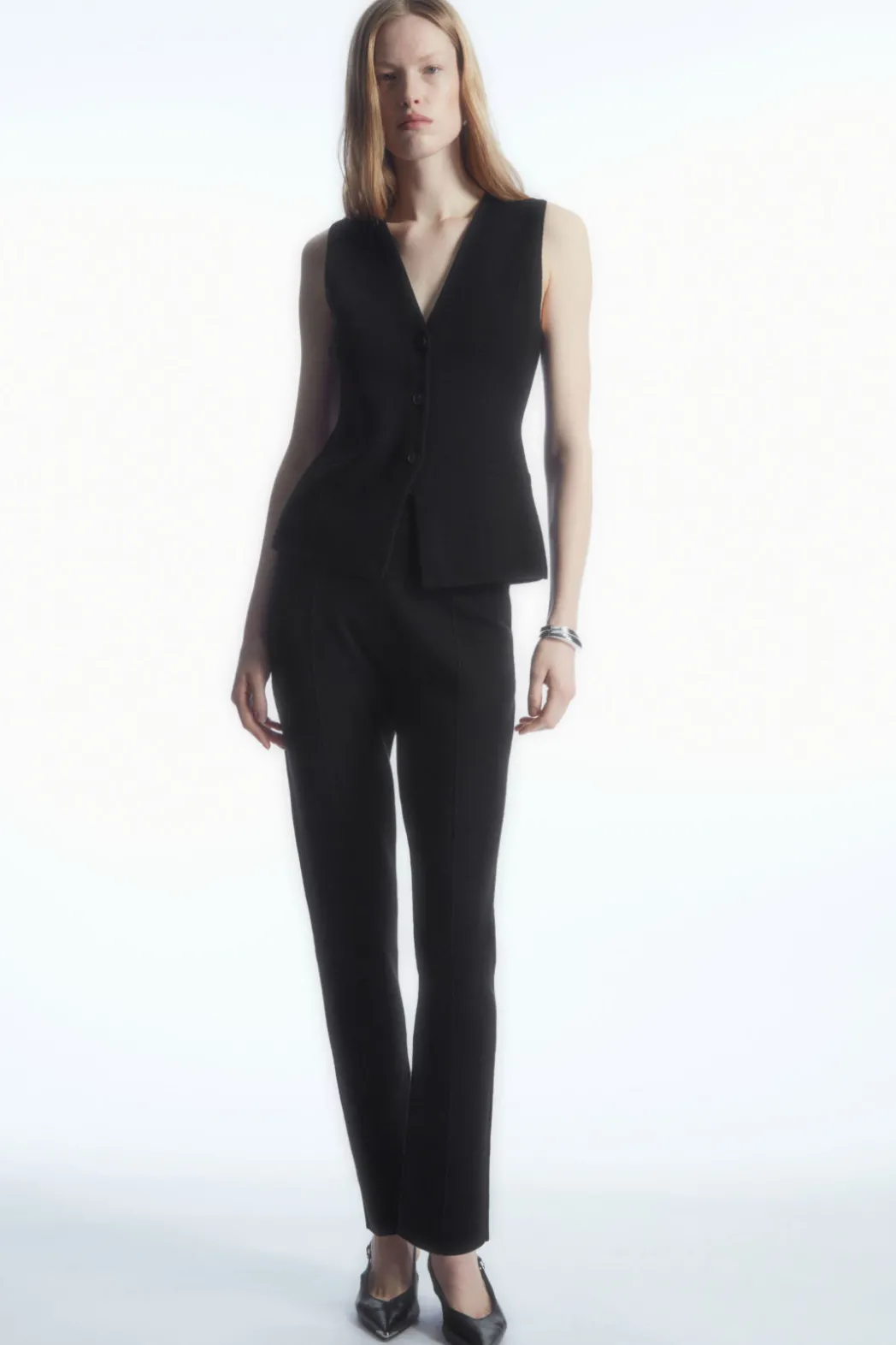 New COS SLIM-FIT KNITTED PANTS BLACK