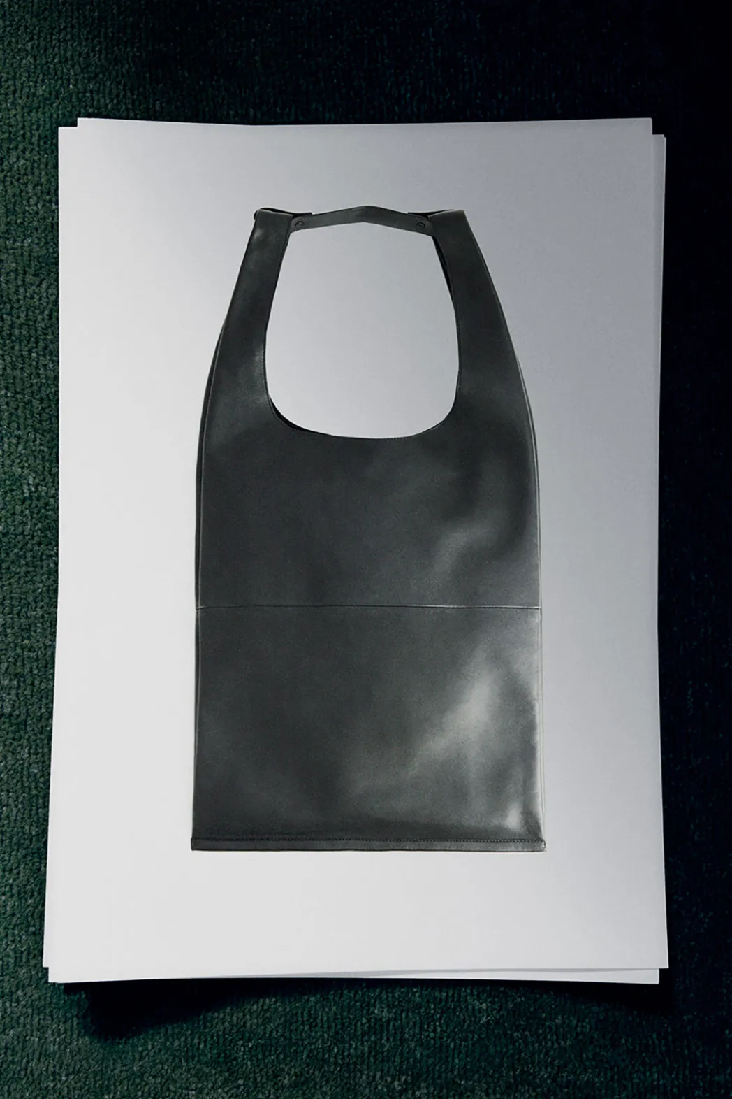 Best COS SLOUCHY TOTE - LEATHER BLACK