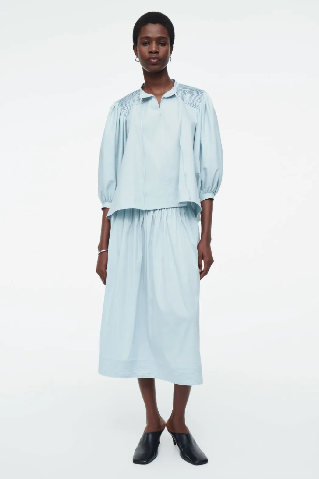 Discount COS SMOCKED A-LINE MIDI SKIRT LIGHT BLUE