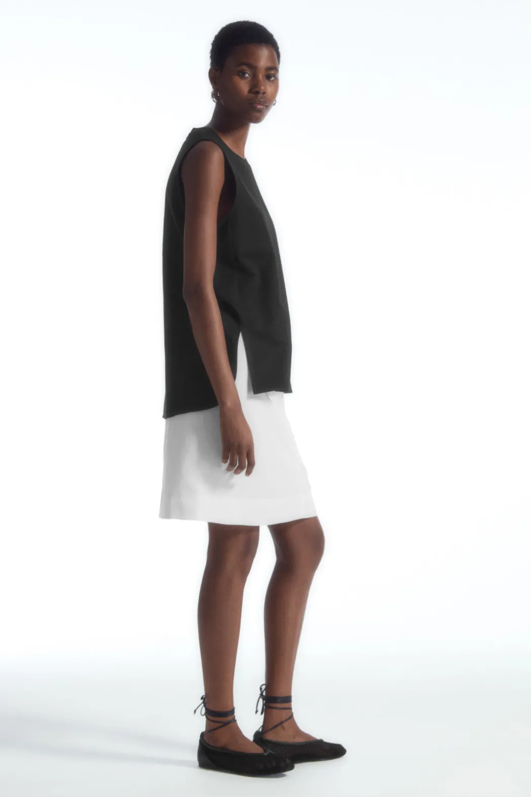 Online COS SPLIT-HEM TANK TOP BLACK
