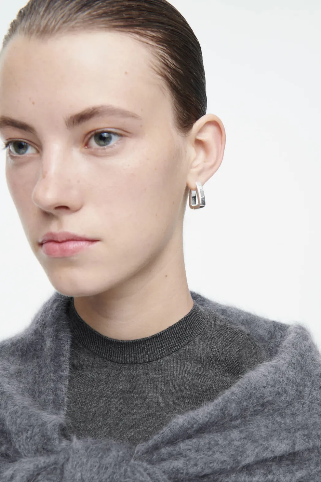 COS SQUARED HOOP EARRINGS SILVER