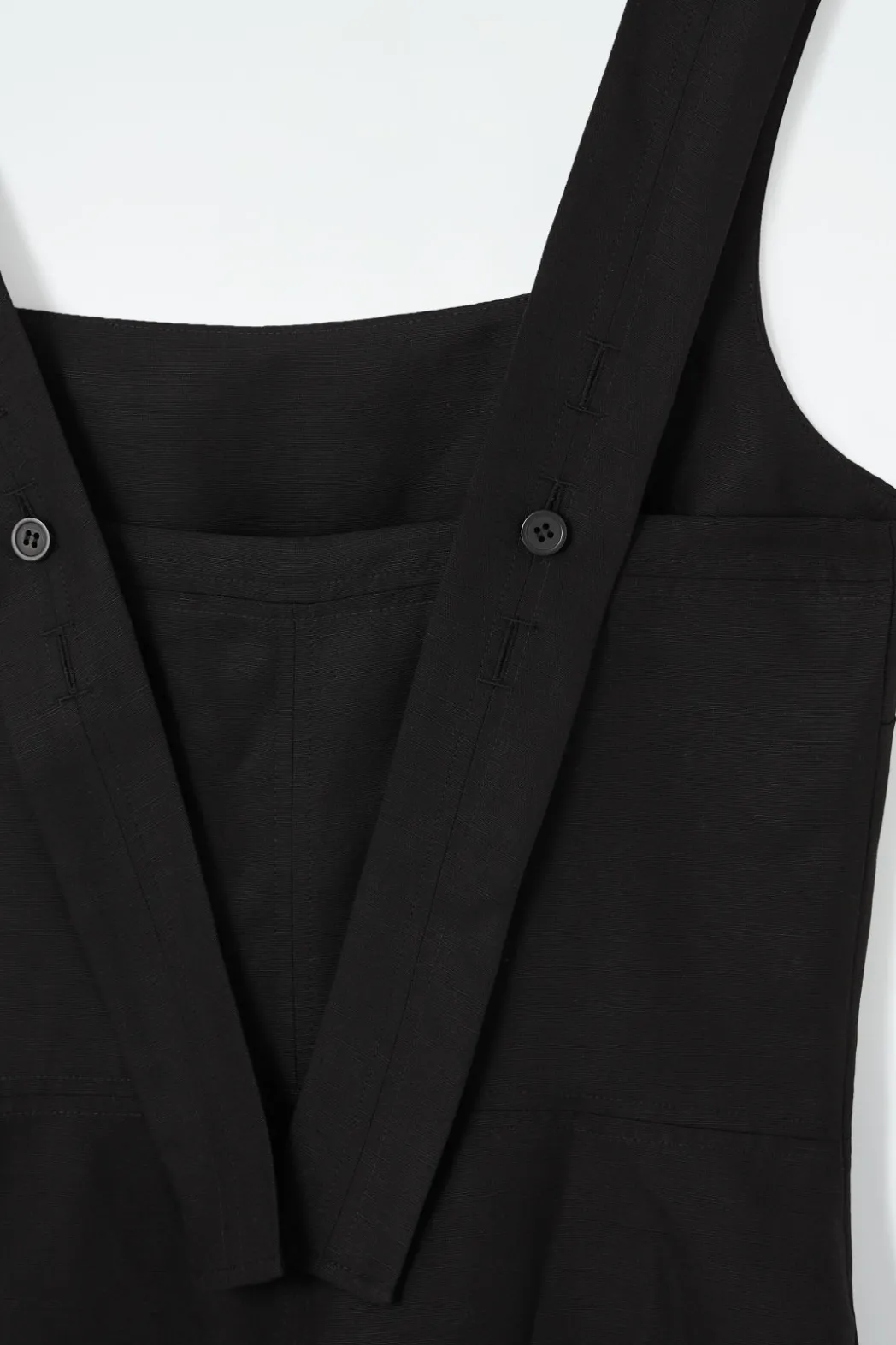 Discount COS SQUARE-NECK MINI PINAFORE DRESS BLACK