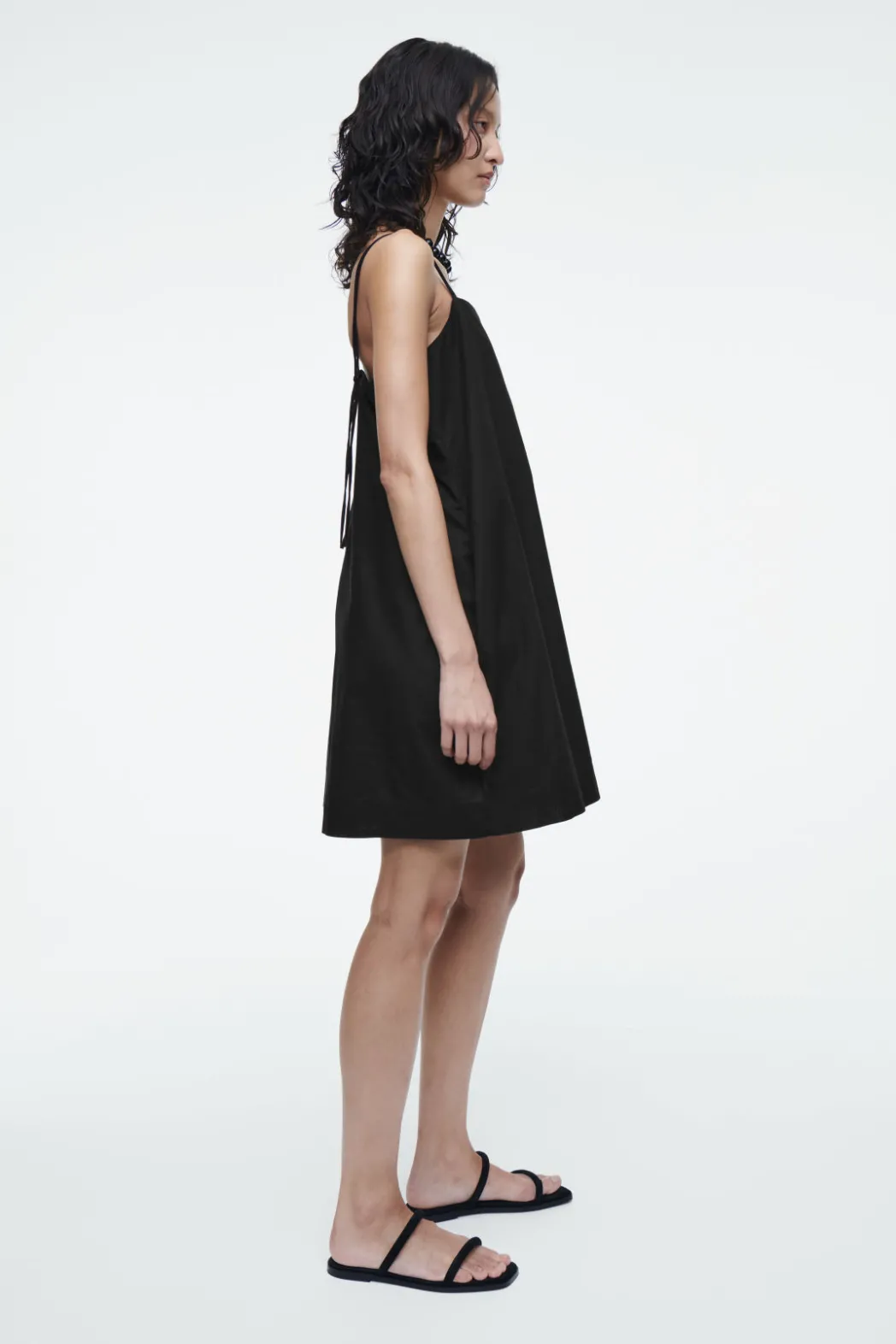 Outlet COS SQUARE-NECK ROMPER BLACK