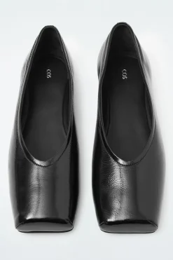 Online COS SQUARE-TOE BALLET FLATS BLACK