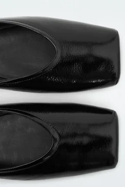 Online COS SQUARE-TOE BALLET FLATS BLACK