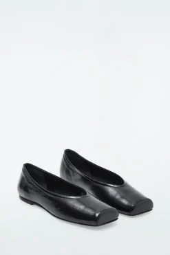 Online COS SQUARE-TOE BALLET FLATS BLACK